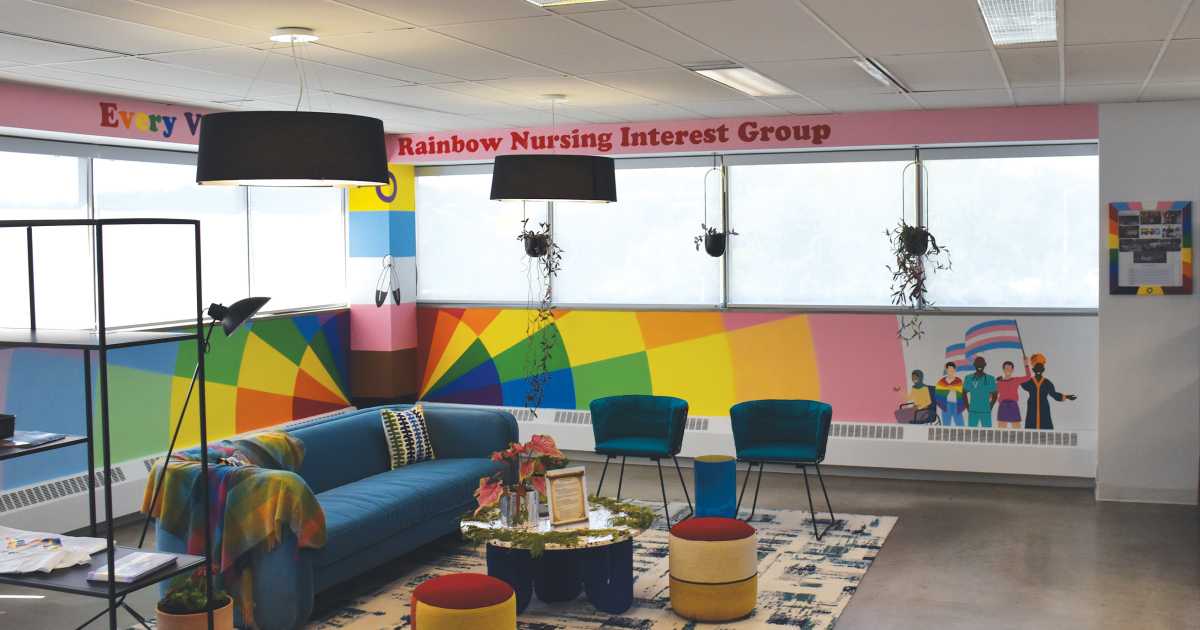 Anchored by the colours of the Progress Pride Flag, RNAO’s 2SLGBTQI+ collaborative space is dedicated to the association’s Rainbow Nursing Interest Group. 